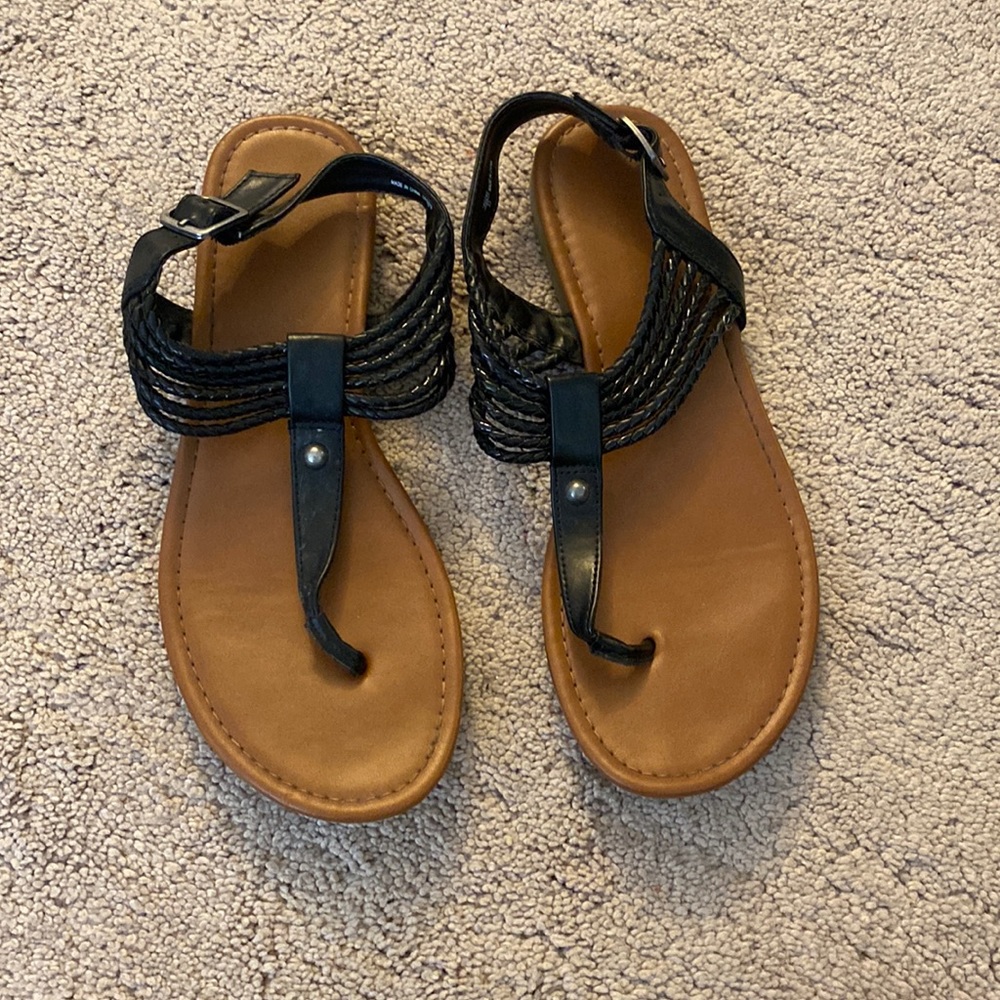 American Eagle Sandals